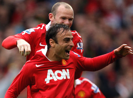 Berbatov lập kỳ tích trước Liverpool
.